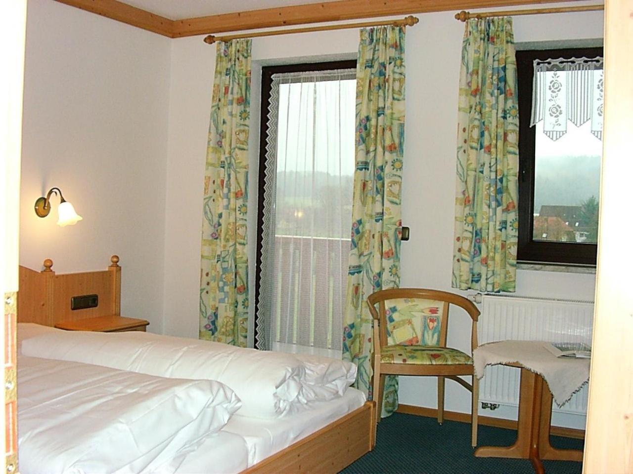 Landhotel Steigerwaldhaus Burghaslach Bagian luar foto
