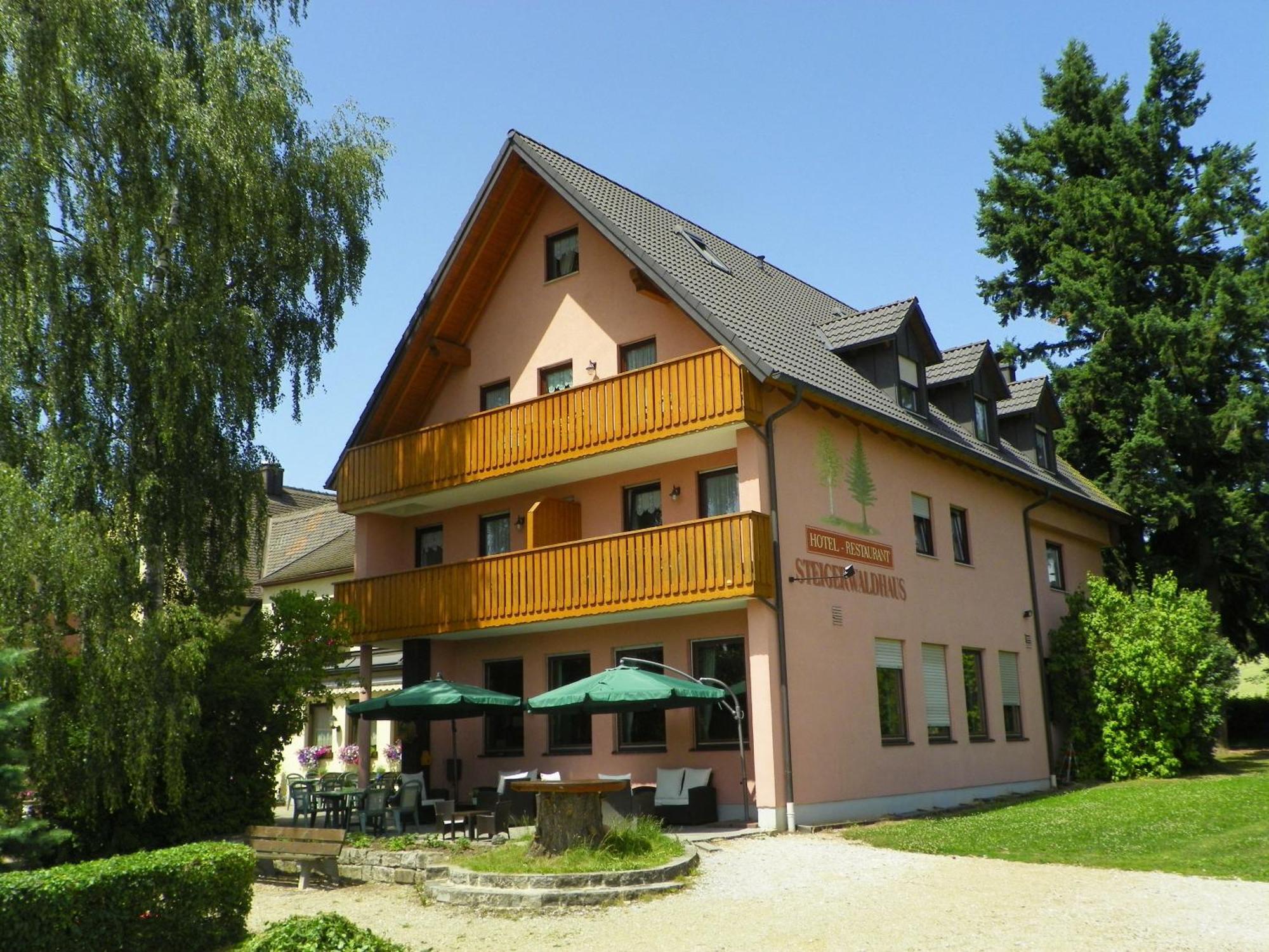 Landhotel Steigerwaldhaus Burghaslach Bagian luar foto