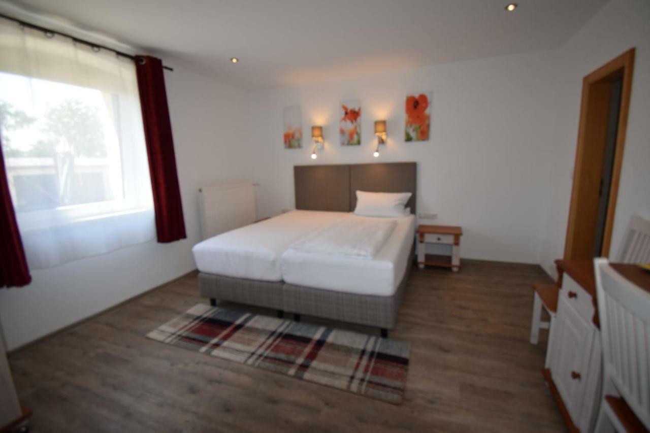 Landhotel Steigerwaldhaus Burghaslach Bagian luar foto